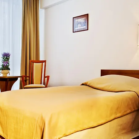 Conference & كرينيتسا زدروي