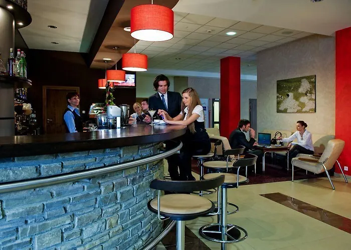 Conference & 크리니차 즈드로이