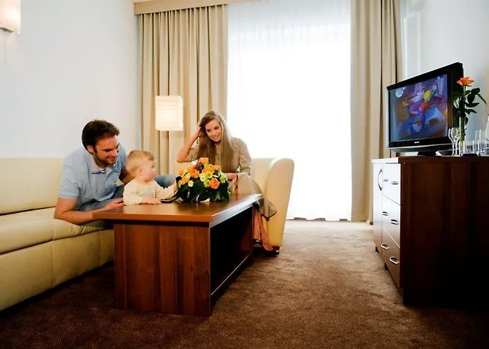 Hotel Conference & 4*